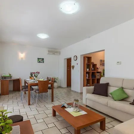 House Pineta - Fazana, Sea View & Mini Wellness Ferienhaus Fažana